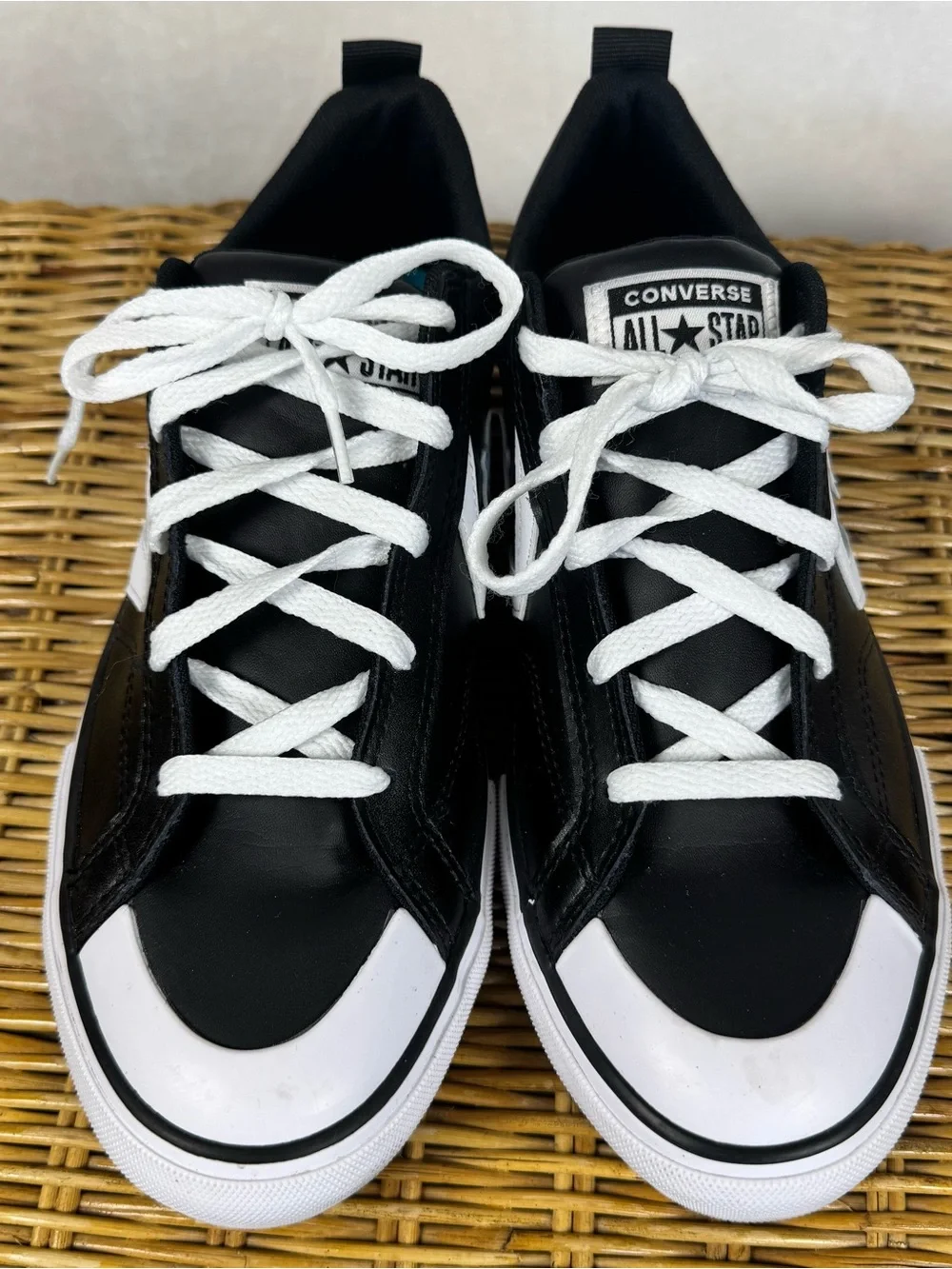 Converse All Star Leather Low Top Sneakers Kids Mens 7 Womens 8.5 Black White